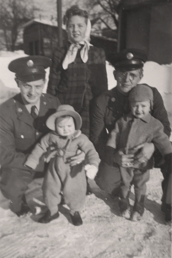 Michelle M. Murosky: The Military Collection &emdash; Murosky Family Photo - 1944