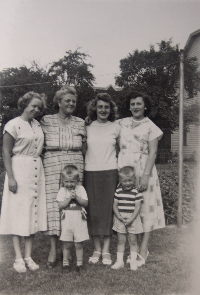 Michelle M. Murosky: The Murosky Collection &emdash; 1950's - Murosky Family Gathering