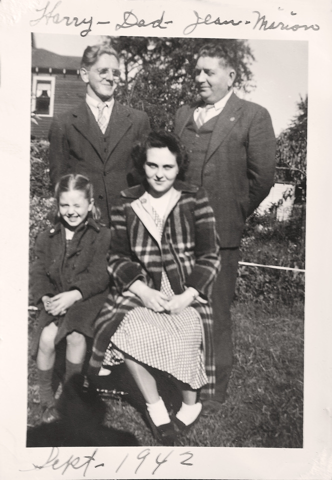 Michelle M. Murosky: The Murosky Collection &emdash; 1942 - Murosky Family Photo